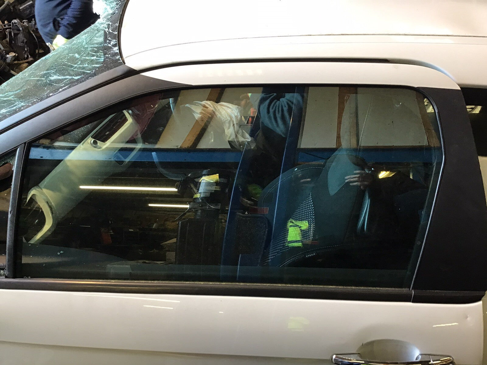 CITROEN DS3 PASSENGER N/S SIDE WINDOW GLASS DOOR WINDOW 3 DOOR  2010 20150