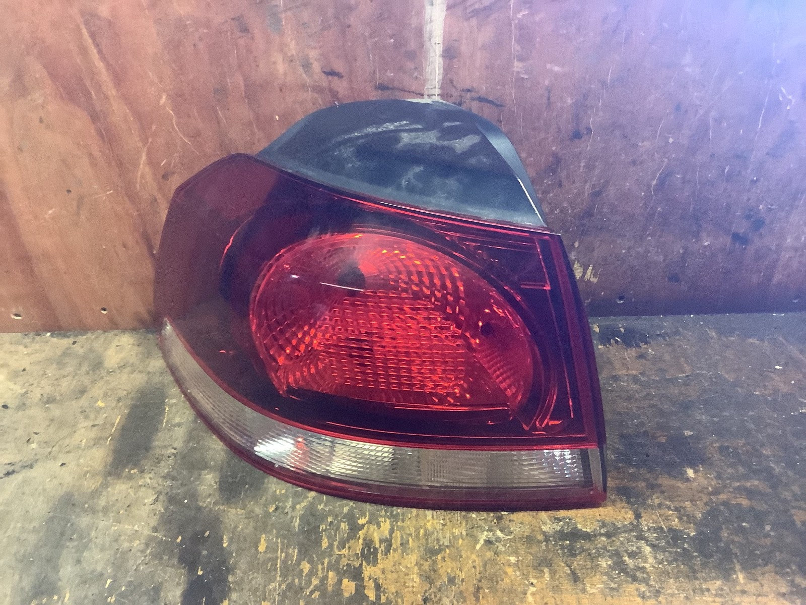 VOLKSWAGEN GOLF MK6 PASSENGER'S SIDE N/S OUTER REAR LIGHT TINTED 2009 20120
