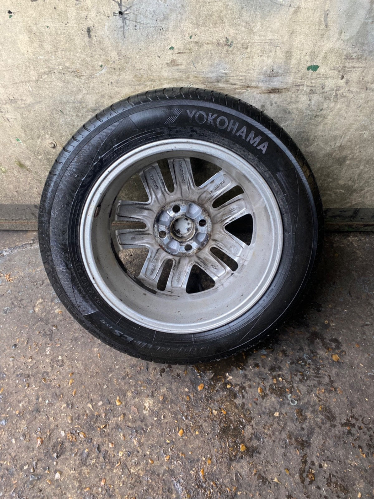 TOYOTA YARIS MK2 ALLOY WHEEL 15'' PZ406 B0675 ZC WITH TYRE 185X60X15 2006 20118