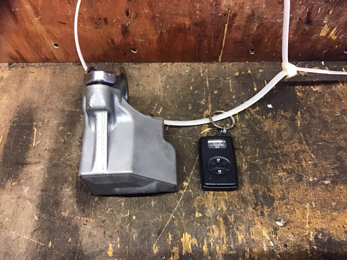TOYOTA YARIS MK2 IGNITION BARREL LOCK AND KEY 899985201 2006 20111
