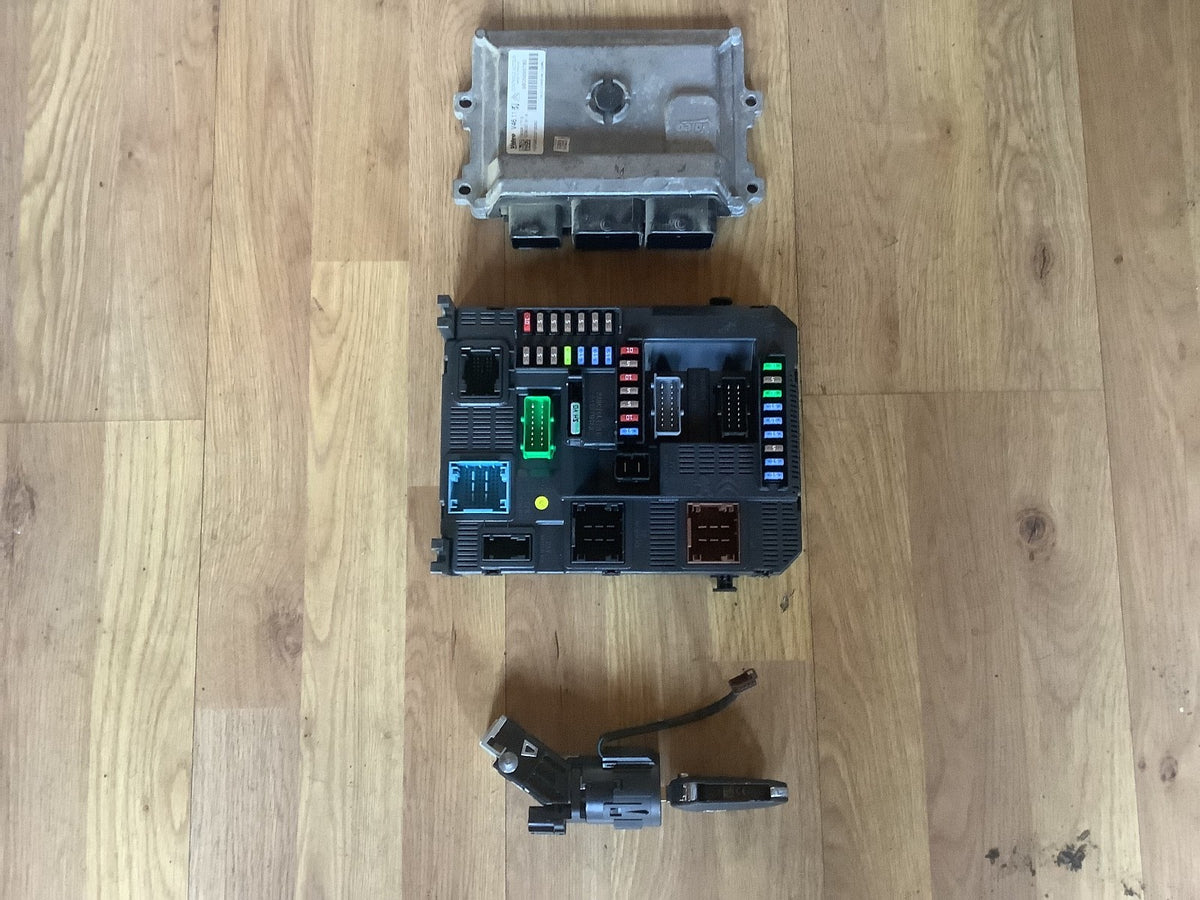 PEUGEOT 208 1.2 PETROL ECU KIT 9805895780 2012 20182