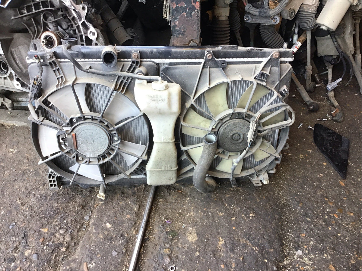 HONDA JAZZ MK3 1.4 PETROL MANUAL RADIATOR FAN COWLING 09 20131