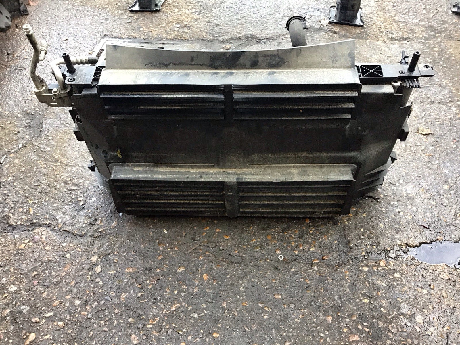 FORD FOCUS MK3 1.6 PETROL RADIATOR RAD PACK 8V61 8C607 F 2011 20140