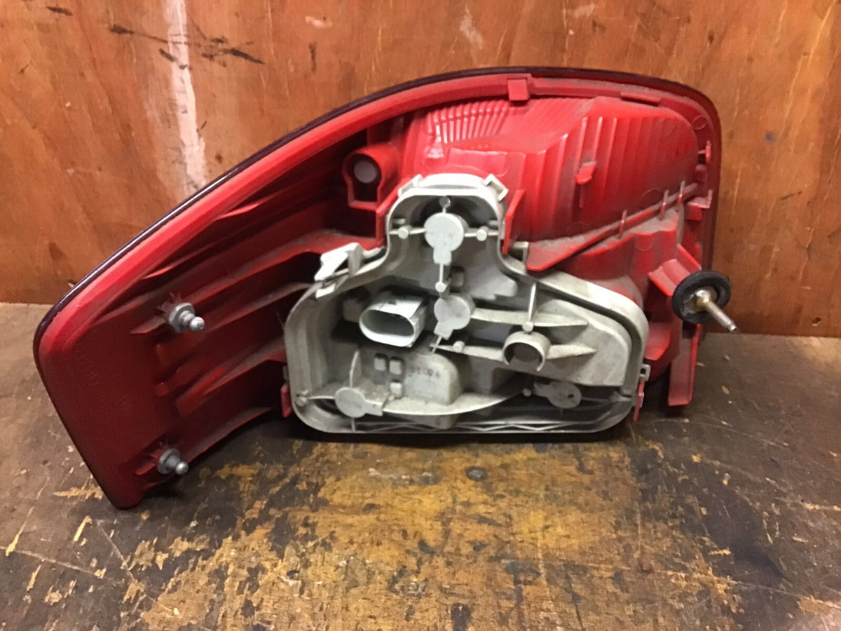 AUDI A3 8P DRIVER'S SIDE O/S  REAR LIGHT 8P0945096A 3DOOR 2004 20085