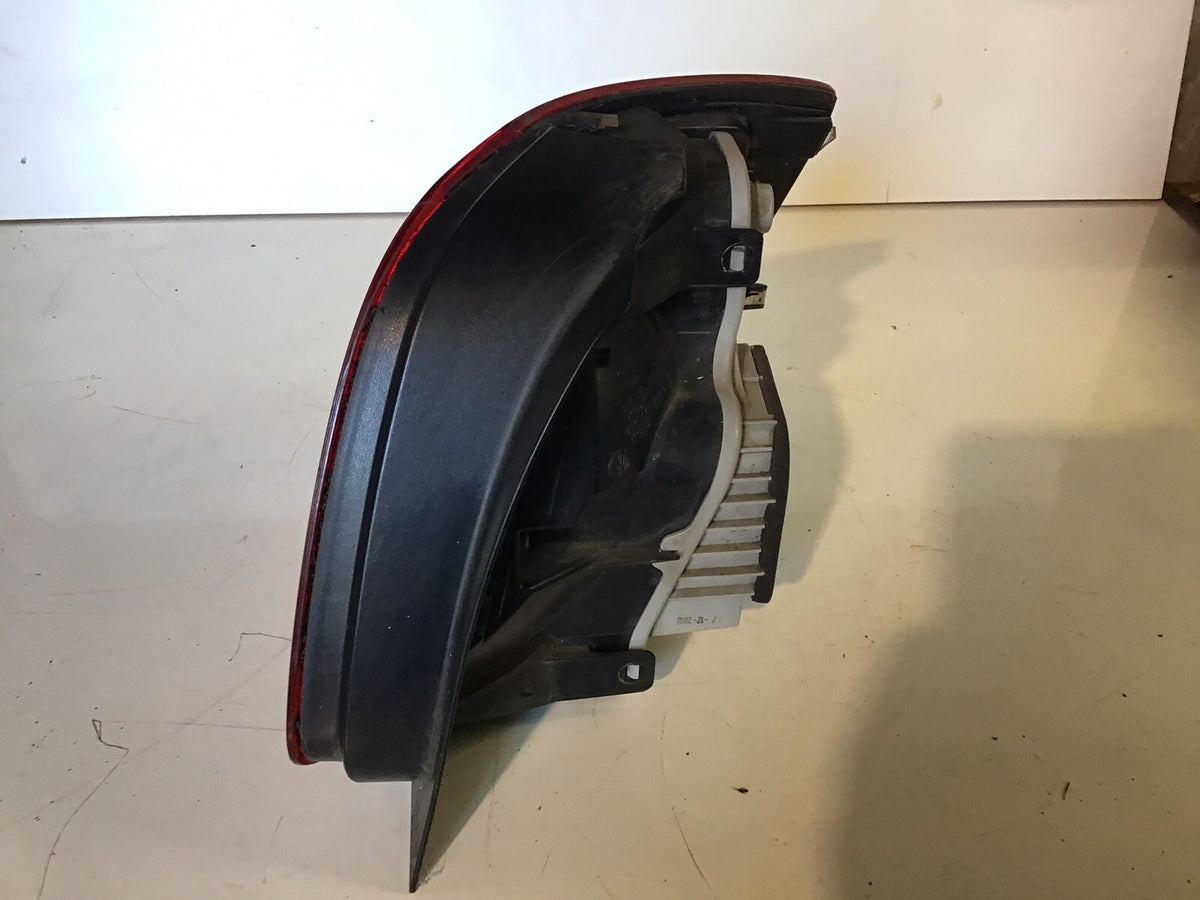 VOLKSWAGEN POLO 6R PASSENGER'S SIDE N/S REAR LIGHT 6R0945095 2009 20136