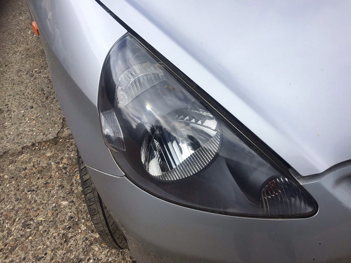 HONDA JAZZ DRIVER'S SIDE O/S HEADLIGHT 2004 20083