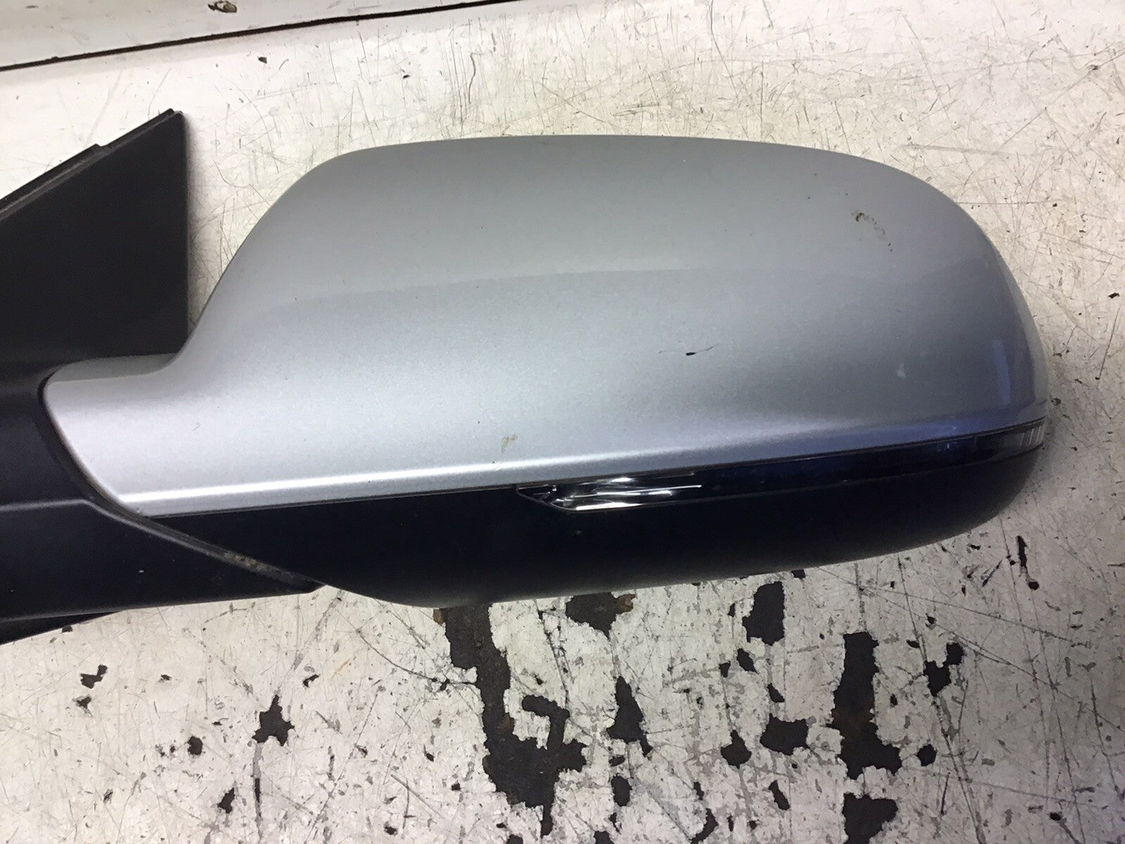 AUDI A4 B8 PASSENGER'S SIDE DOOR MIRROR IN METLLIC ICE SILVER LX7W 2008 20121