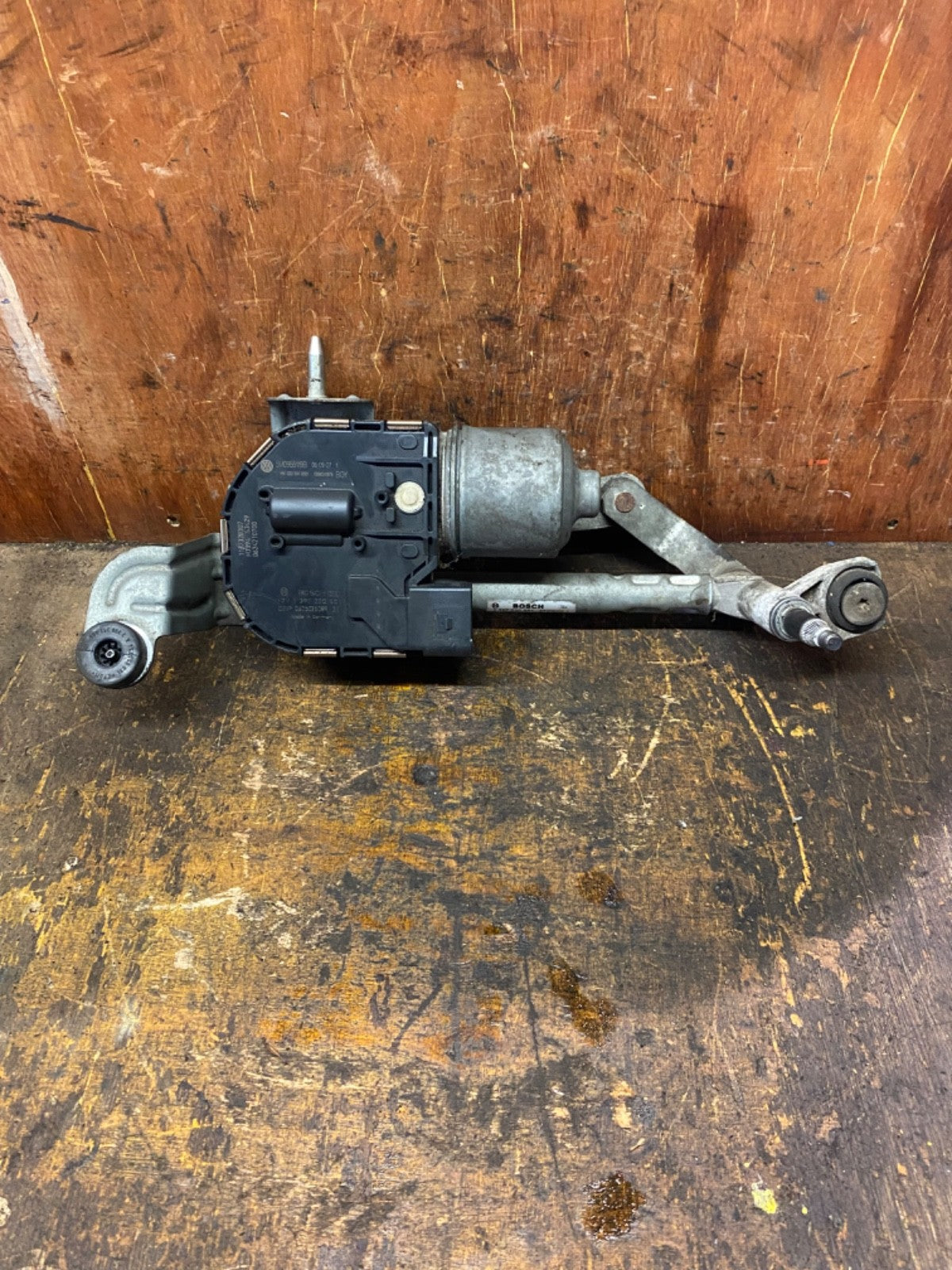 VOLKSWAGEN GOLF PLUS LEFT FRONT WIPER MOTOR 339020881  2005 20104