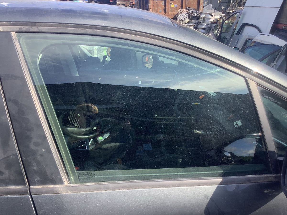 PEUGEOT 208 DRIVER'S O/S SIDE FRONT WINDOW GLASS DOOR WINDOW 2012 20184