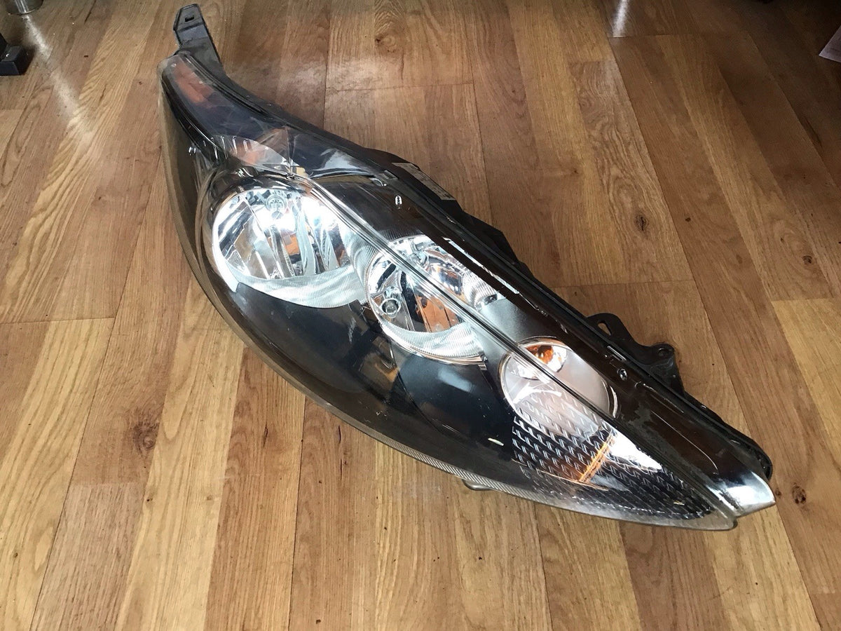 FORD FIESTA MK7 DRIVER'S SIDE O/S HEADLIGHT 8A61 13W029 BJ 2009 20120