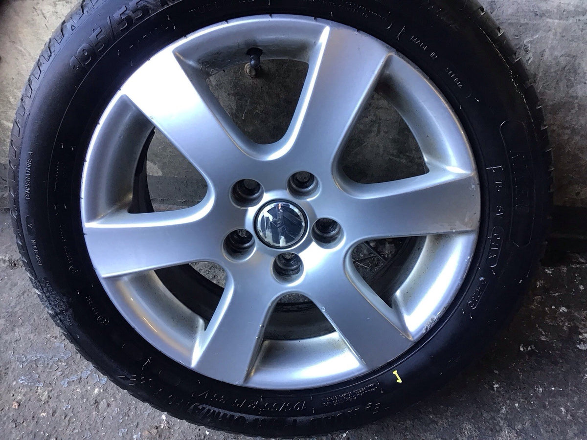 VOLKSWAGEN POLO 9N3 ALLOY WHEEL 15'' 6Q0601025R WITH TYRE 195X55X15 2005 20093