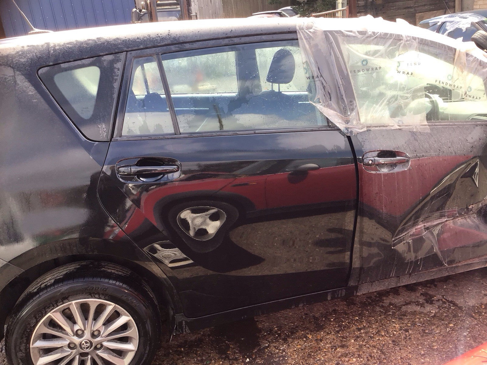TOYOTA VERSO DRIVER'S SIDE O/S REAR DOOR ECLIPSE BLACK CODE 209 2013 20180