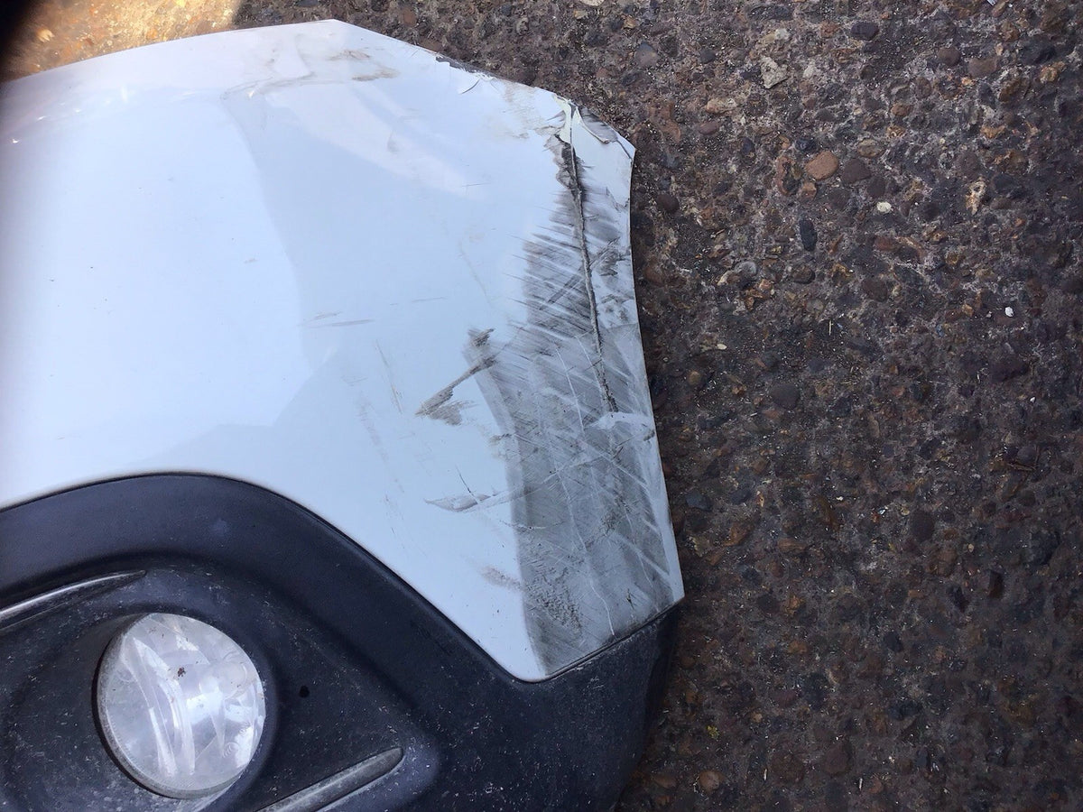 PEUGEOT 2008 MK1 FRONT BUMPER IN BANQUISE WHITE  EWP DAMAGED 2013 20167