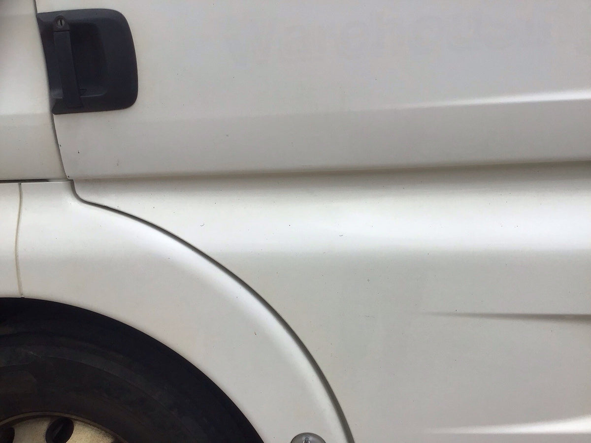 MAN TGX 24.460 DRIVER SIDE O/S DOOR IN WHITE WITHOUT MIRROR 2016 20195