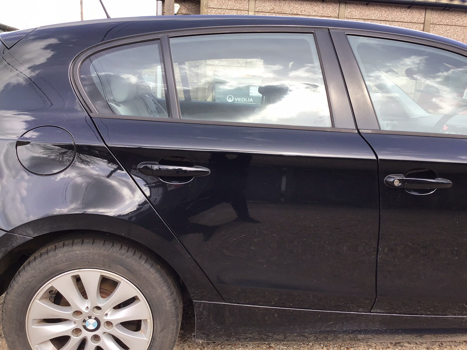 BMW 1 SERIES E87 DRIVER'S SIDE O/S REAR DOOR BLACK PAINT CODE 668 2005 20111
