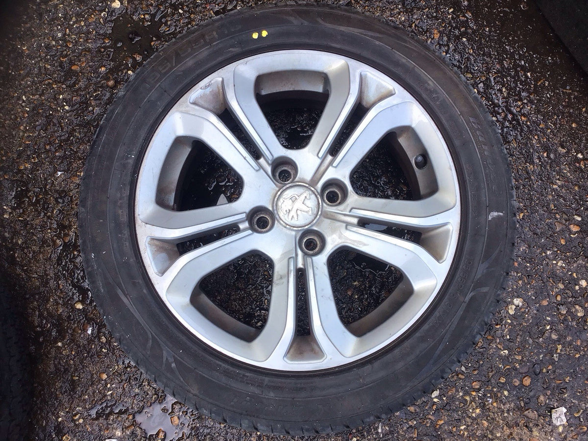 PEUGEOT 208 MK1 ALLOY WHEEL 16'' 9673773677 TYRE 195X65R16 2012 20184