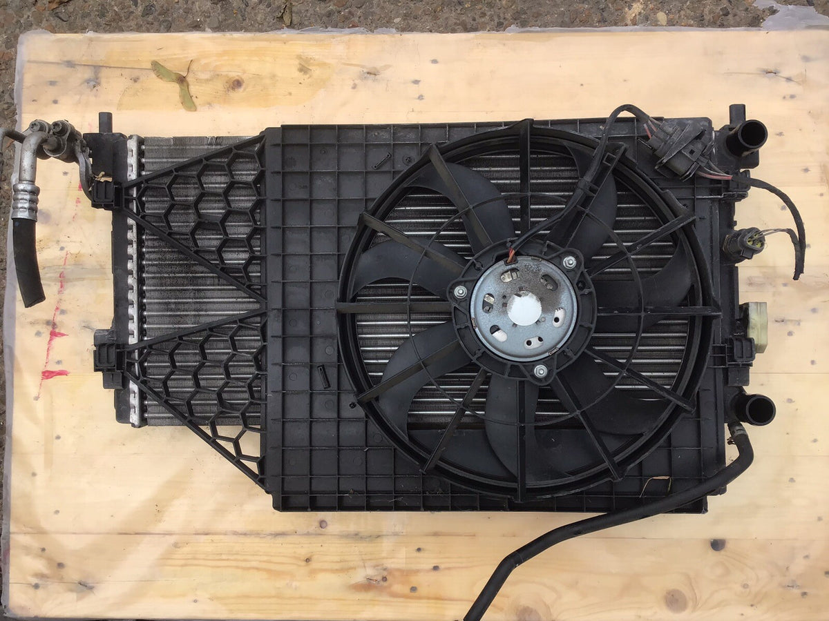 VOLKSWAGEN POLO 6R RADIATOR PACK RADIATOR FAN 6R0820411D 1.2 PETROL 2009 20152