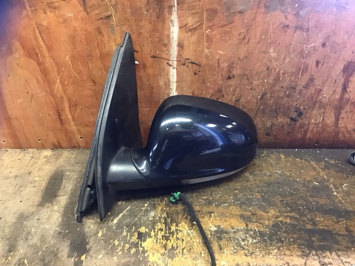 VOLKSWAGEN GOLF MK5 PASSENGER'S SIDE MIRROR METALLIC BLACK LC9Z 2009 20124