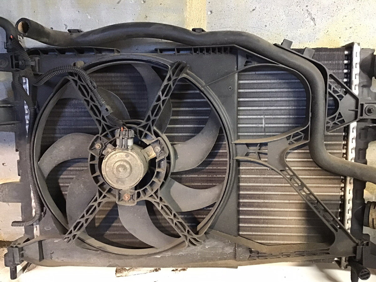 VAUXHALL CORSA C PETROL RADIATOR FAN COWLING 13123728 2001 20068
