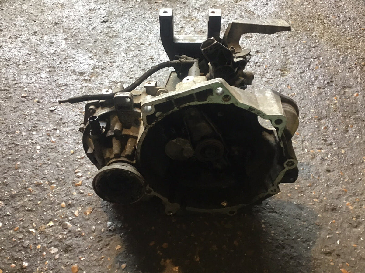 VOLKSWAGEN POLO 1.2 TDI DIESEL GEARBOX  MANUAL 5 SPEED CODE MZK 2010 20159