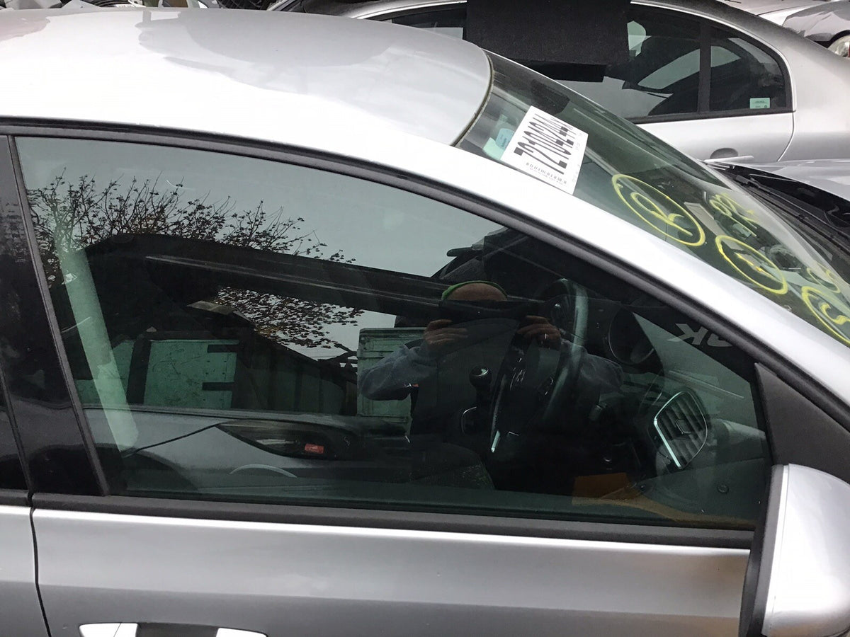 VOLKSWAGEN GOLF MK6 DRIVER'S O/S SIDE FRONT DOOR WINDOW GLASS 5 DOOR 2009 20121