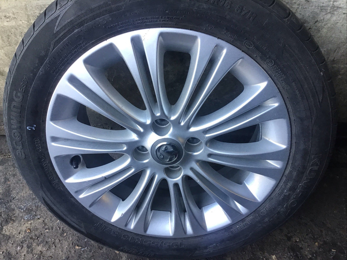 VAUXHALL CORSA ALLOY WHEEL 16'' 13298019 AND TYRE 195X55X16 2006 20142