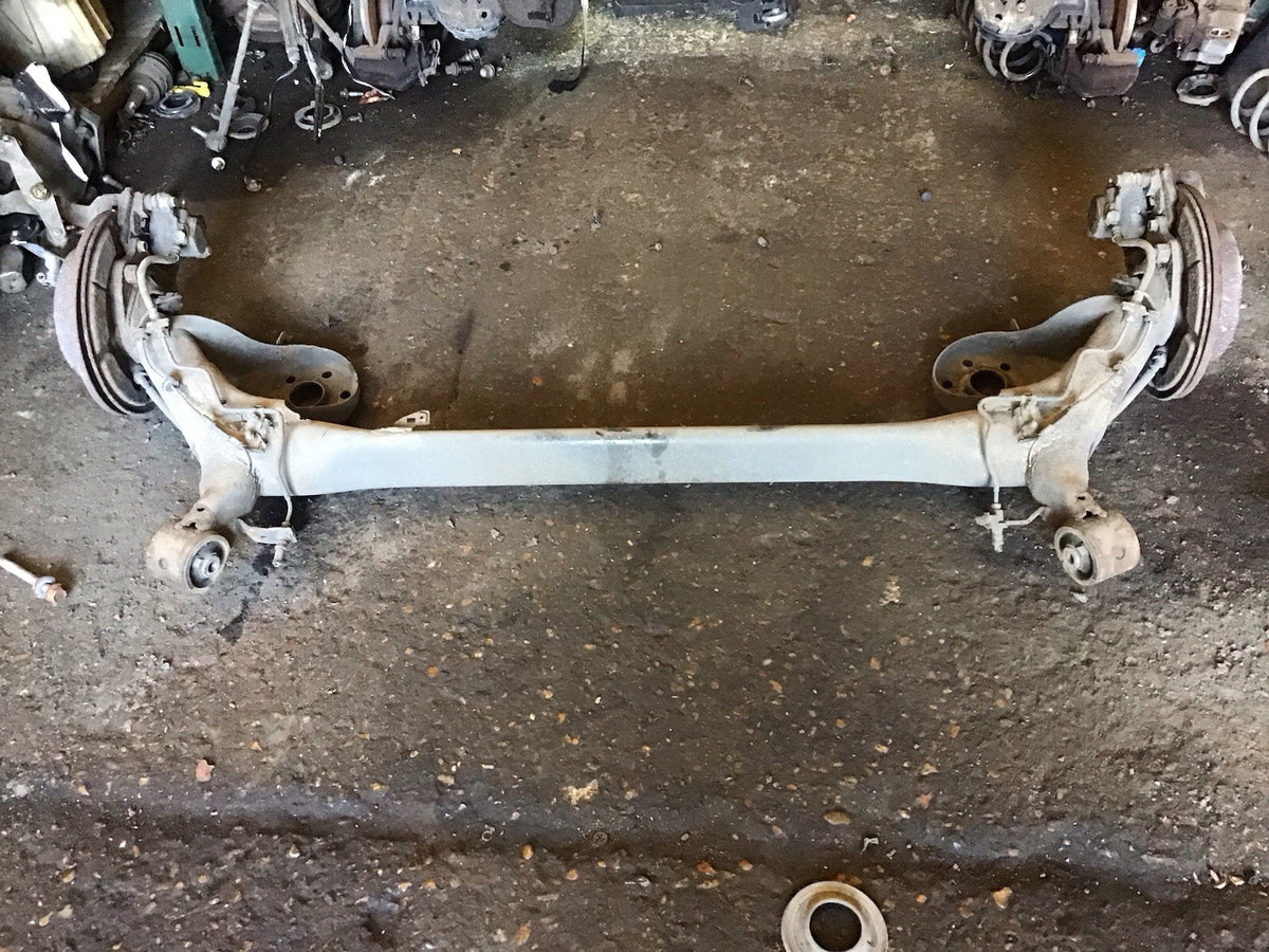 TOYOTA VERSO MK2 REAR AXLE BEAM DISC ABS 2013 20180