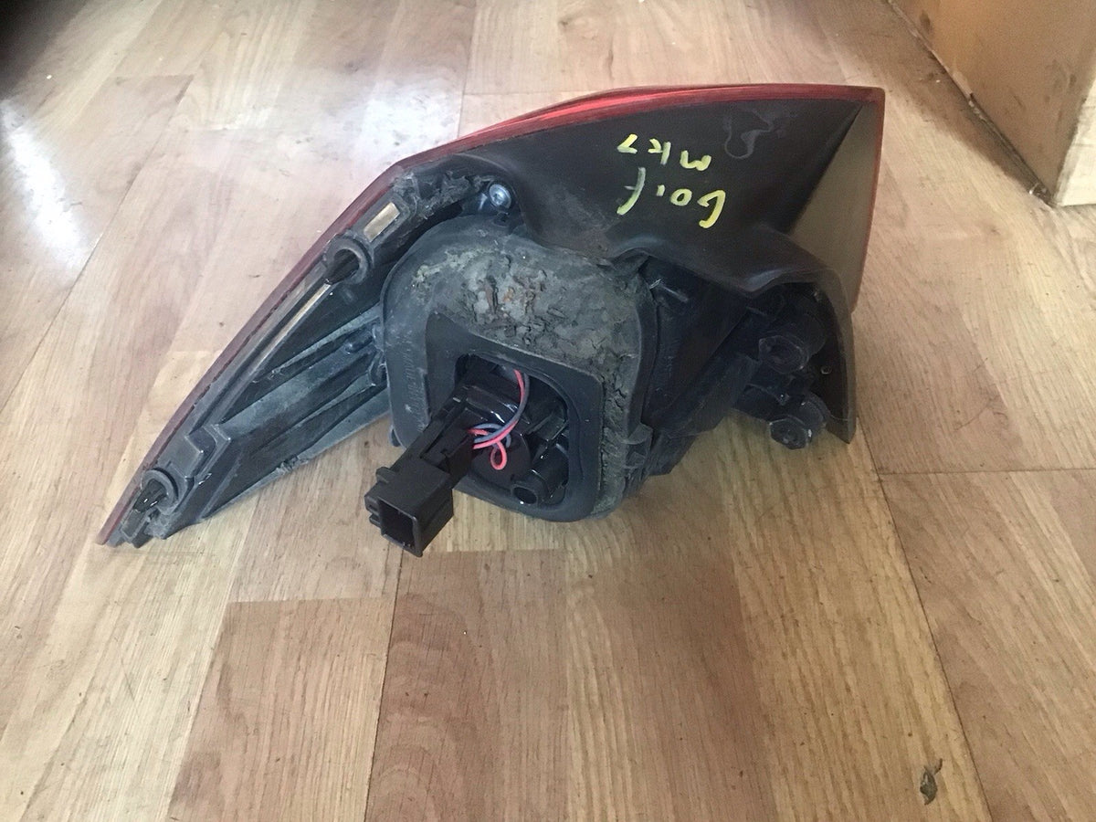 VOLKSWAGEN GOLF MK7 DRIVER'S SIDE O/S OUTER REAR LIGHT 2013 20183