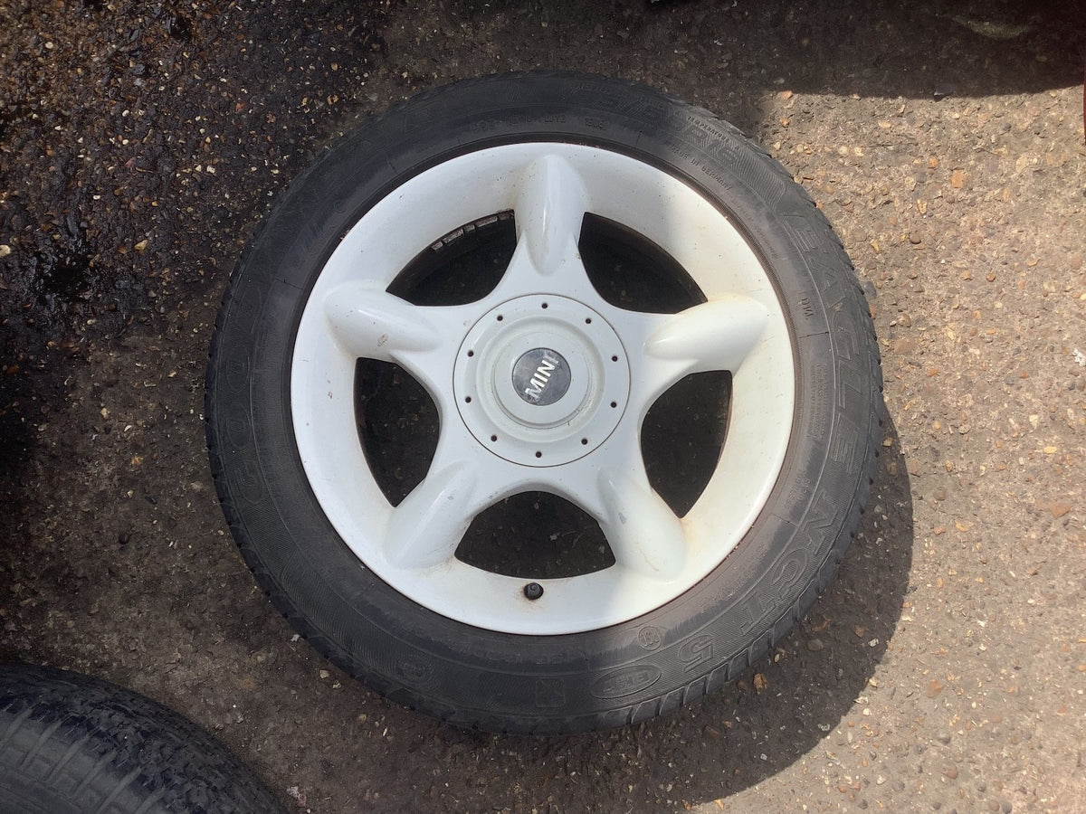 MINI COOPER R50 R53 ALLOY WHEEL 16'' TYRE 195X55X16 2001 20060