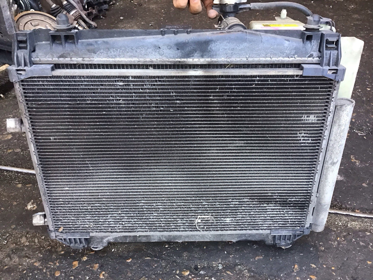 TOYOTA YARIS MK2 PETROL RADIATOR FAN MF4422134 3180 2006 20105