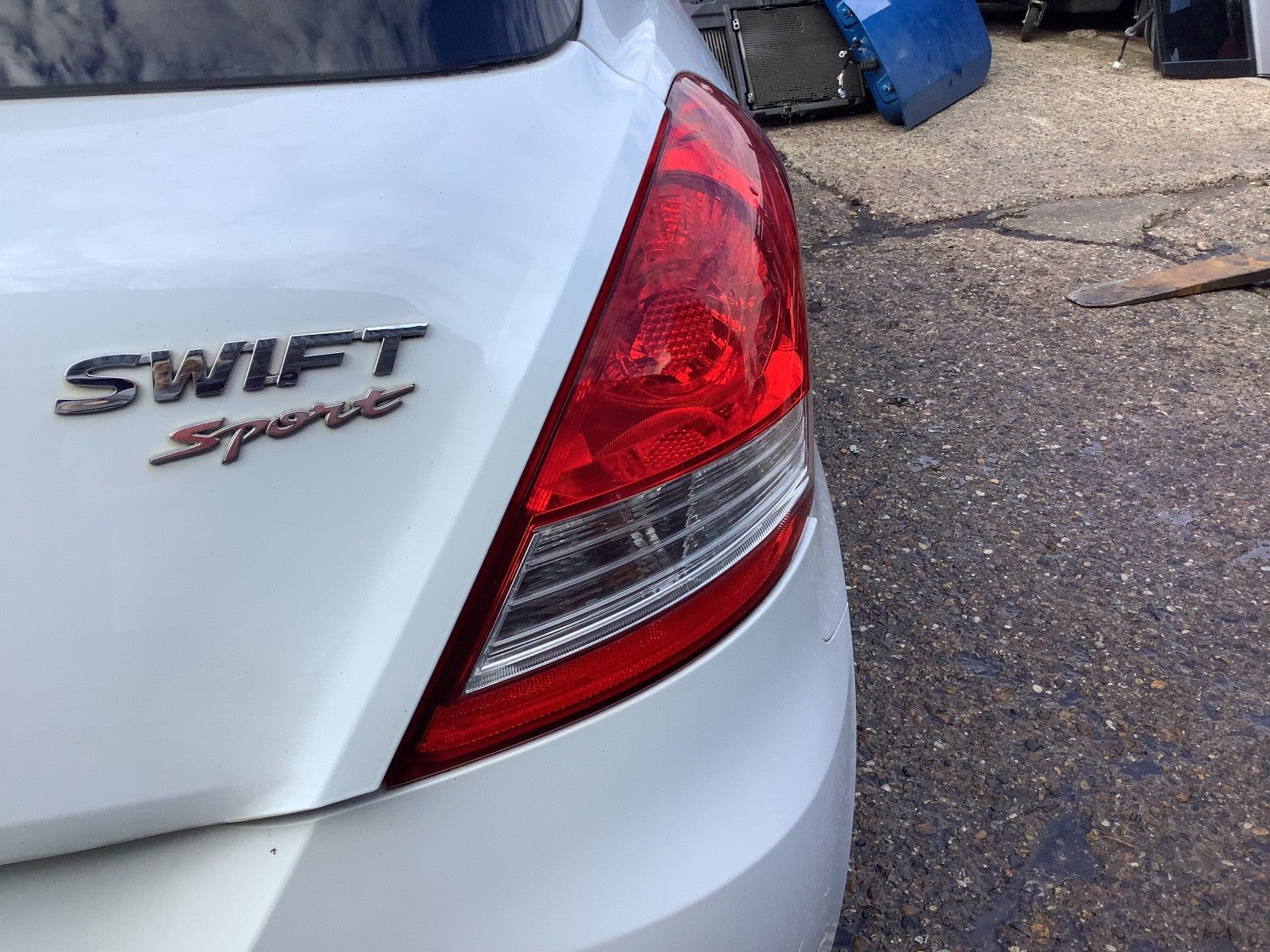 SUZUKI SWIFT SPORT MK3 DRIVER'S SIDE O/S REAR LIGHT 2007 20190