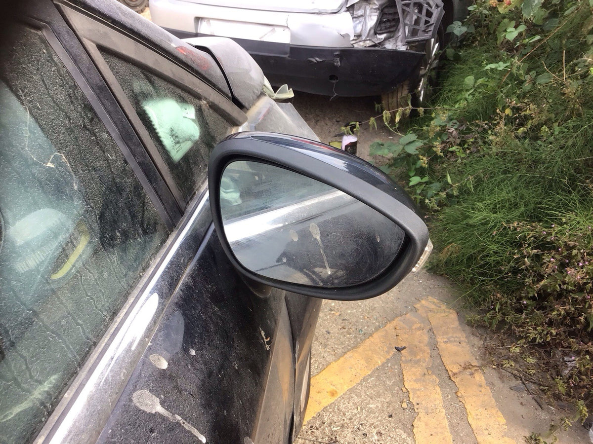 FORD FIESTA MK7 DRIVERS SIDE O/S DOOR MIRROR PANTHER BLACK METALLIC 2009 20122