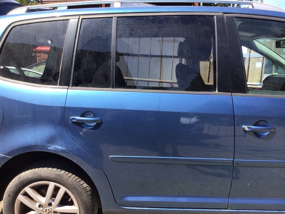 VOLKSWAGEN TOURAN DRIVER'S SIDE O/S REAR DOOR PACIFIC BLUE LA5J  2010 20153