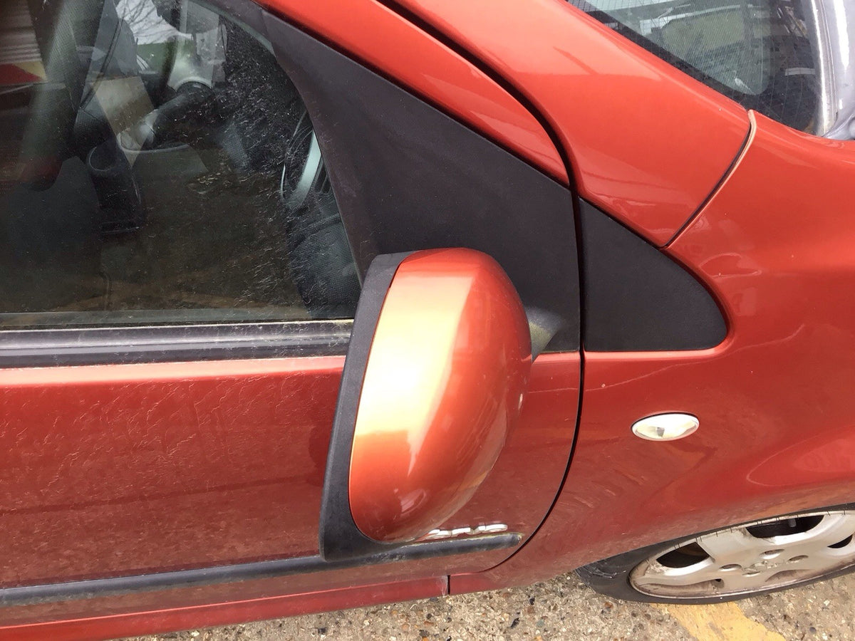 PEUGEOT 107 DRIVER'S SIDE O/S DOOR MIRROR ORANGE MADALINE KHF 2005 20135