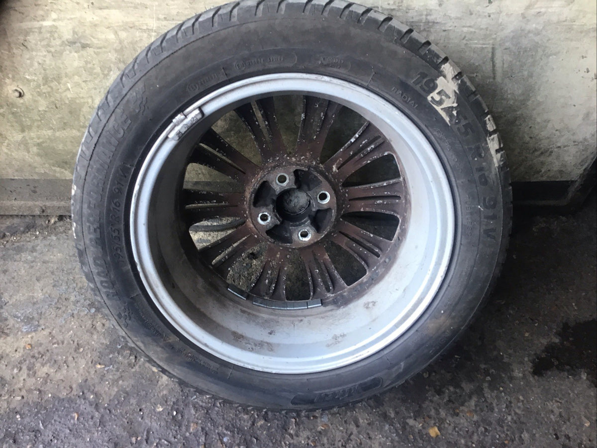 VAUXHALL CORSA ALLOY WHEEL 16'' 13298019 AND TYRE 195X55X16 2006 20145