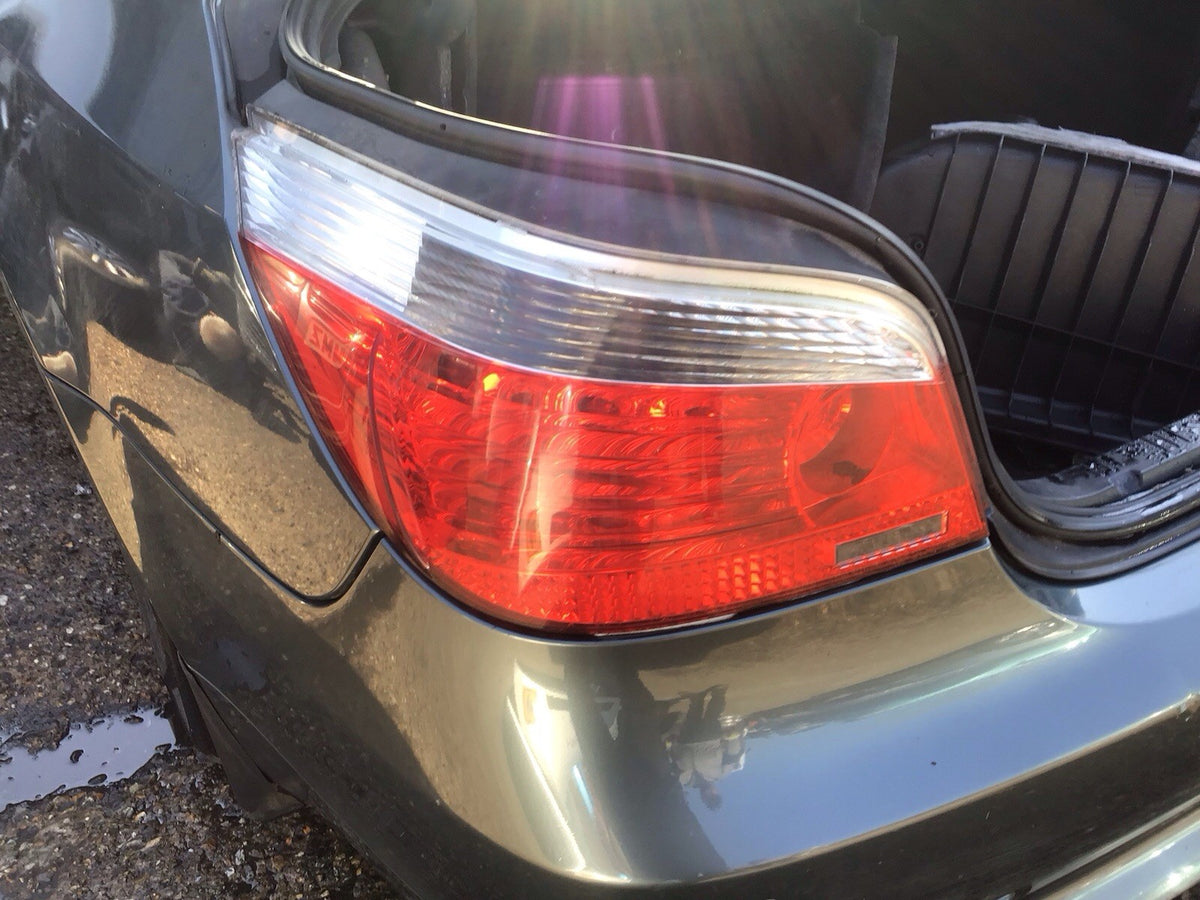 BMW 5 SERIES E60 PASSENGER'S SIDE N/S REAR LIGHT SALOON 2003 20074