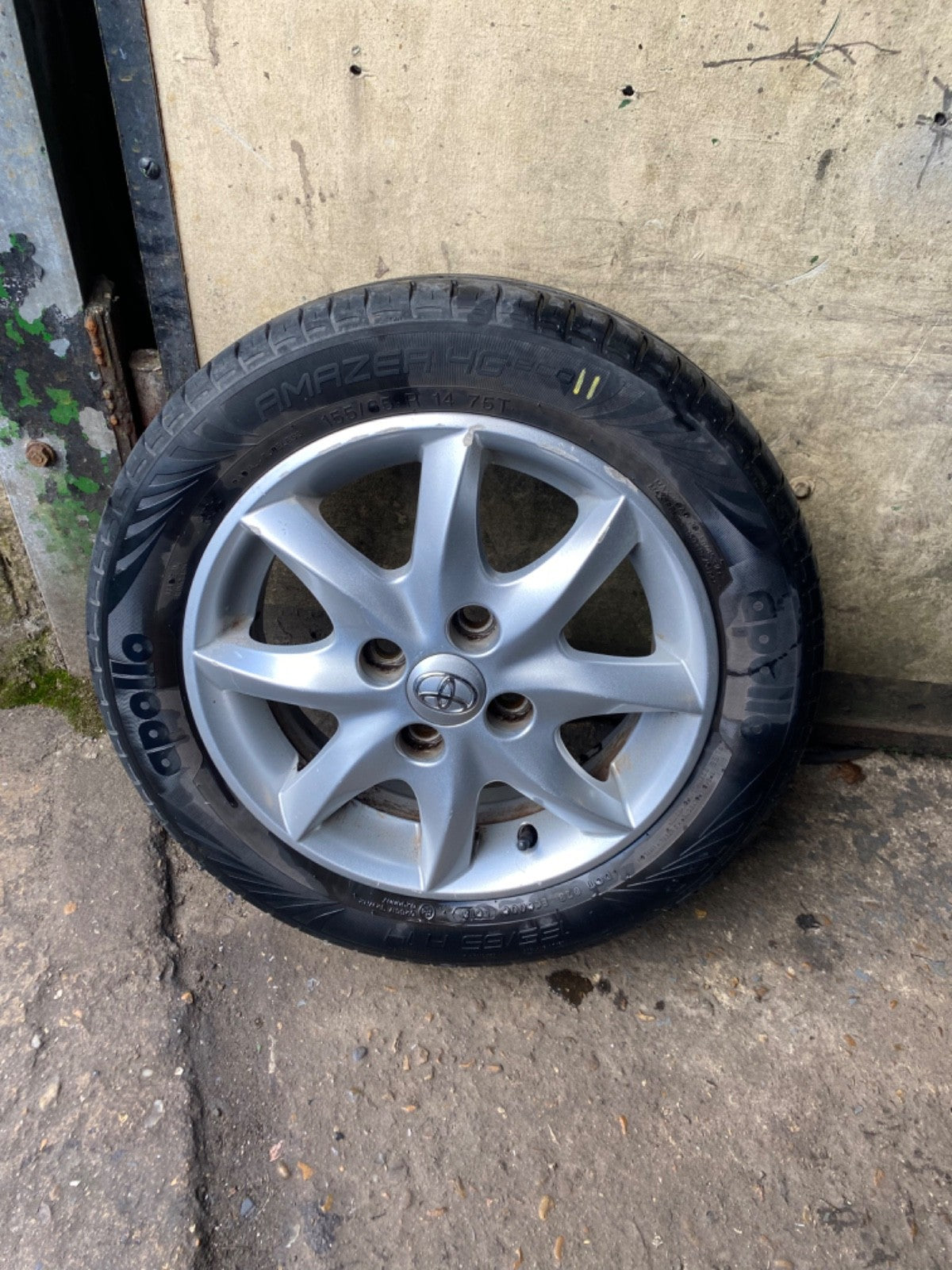 TOYOTA AYGO MK1 ALLOY WHEEL 14'' TYRE 155X65X14  2005 20141