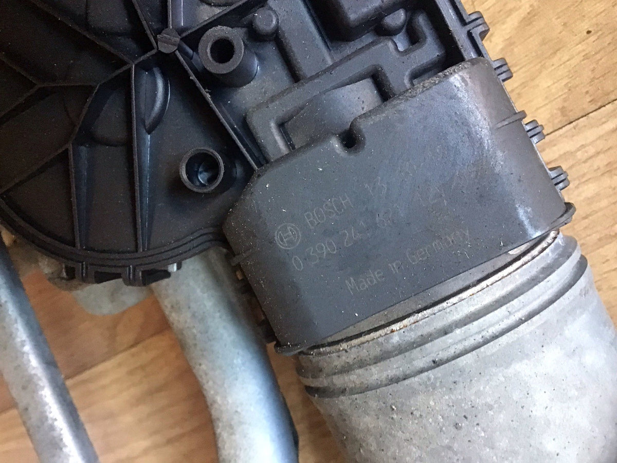PEUGEOT PARTNER FRONT WIPER MOTOR AND LINKAGE 0390241621 2010 20166