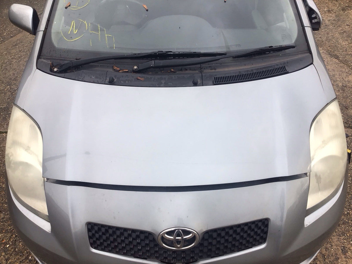 TOYOTA YARIS MK2 BONNET MEDIUM SILVER 1F8 2006 20104