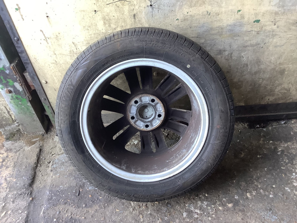 VOLKSWAGEN EOS ALLOY WHEEL 16" 3G0601025AF WITH TYRE 215X55X16 2007 20147