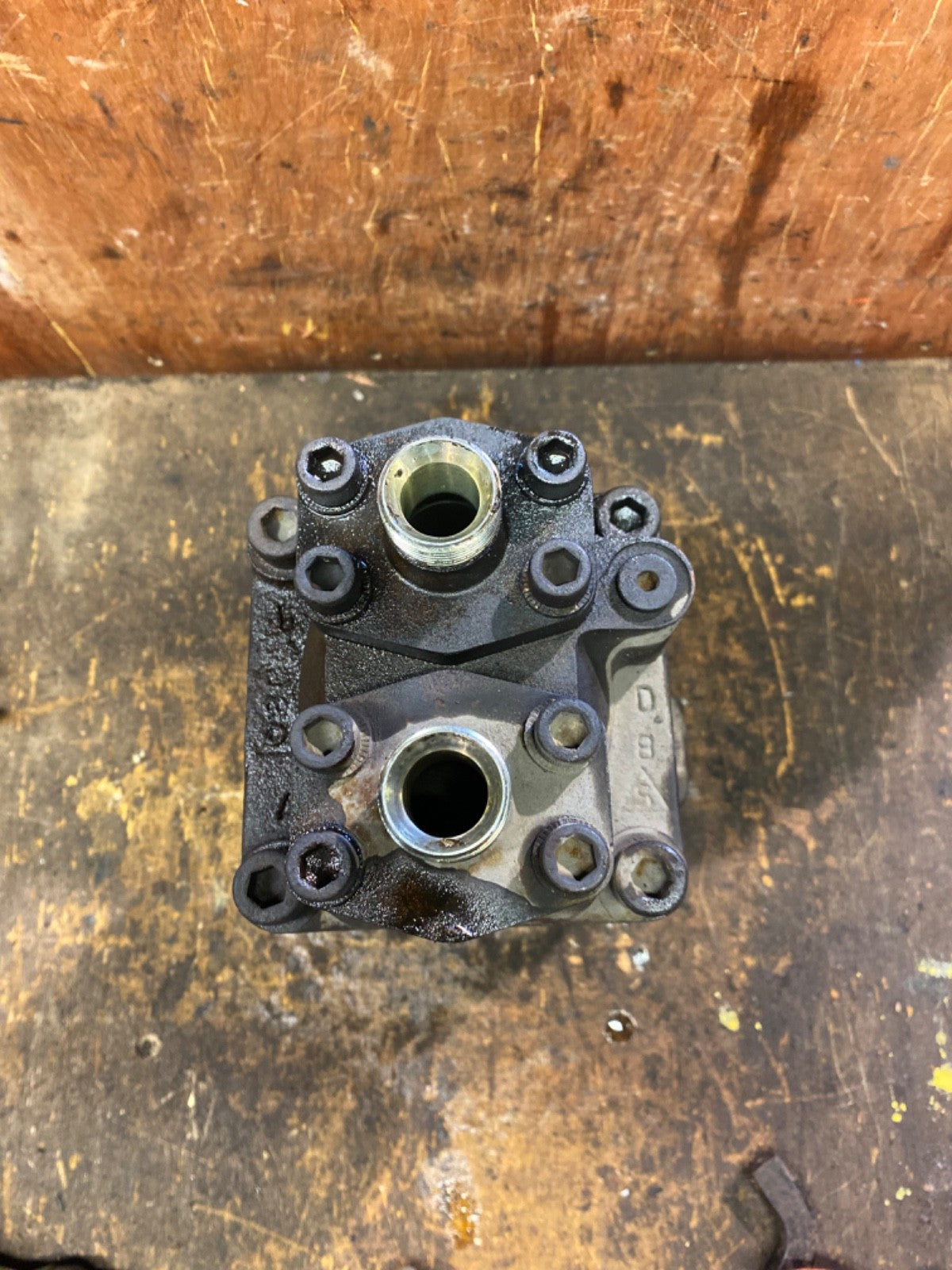 DRUM VANE MOTOR OIL PUMP M4C1Z 043 2N00 A102 SILO COMPRESOR OIL PUMP11