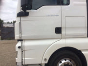 MAN TGX 24.460 PASSENGER SIDE N/S DOOR IN WHITE WITHOUT MIRROR 2016 20192