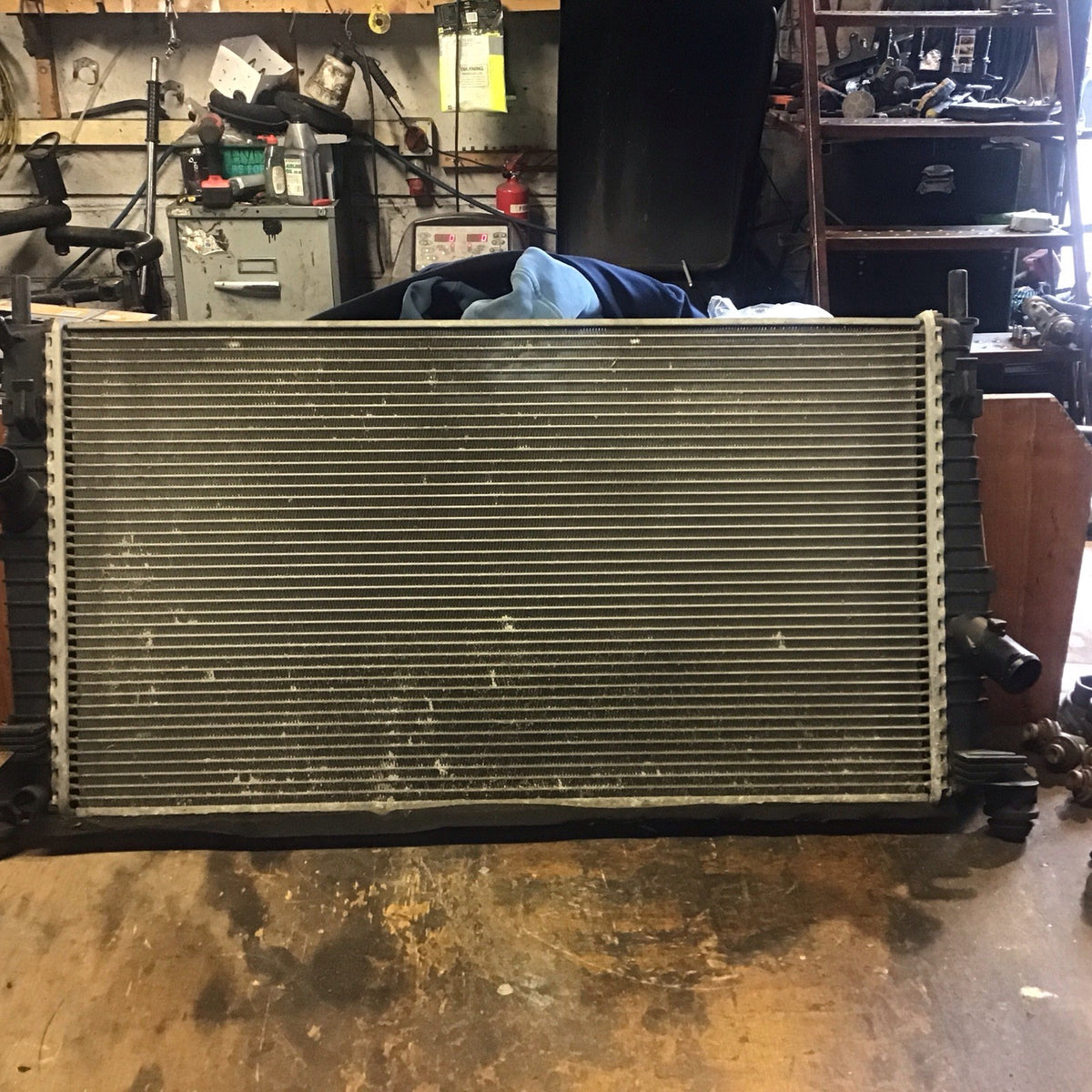 FORD FOCUS MK2 WATER COOLANT COOLING RADIATOR  PETROL 3M5H8005RK  2005 20101