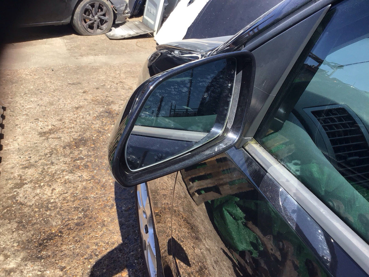 VOLKSWAGEN POLO 9N3 PASSENGERS SIDE N/S WING MIRROR DIAMOND BLACK LC9Z 2005 20084
