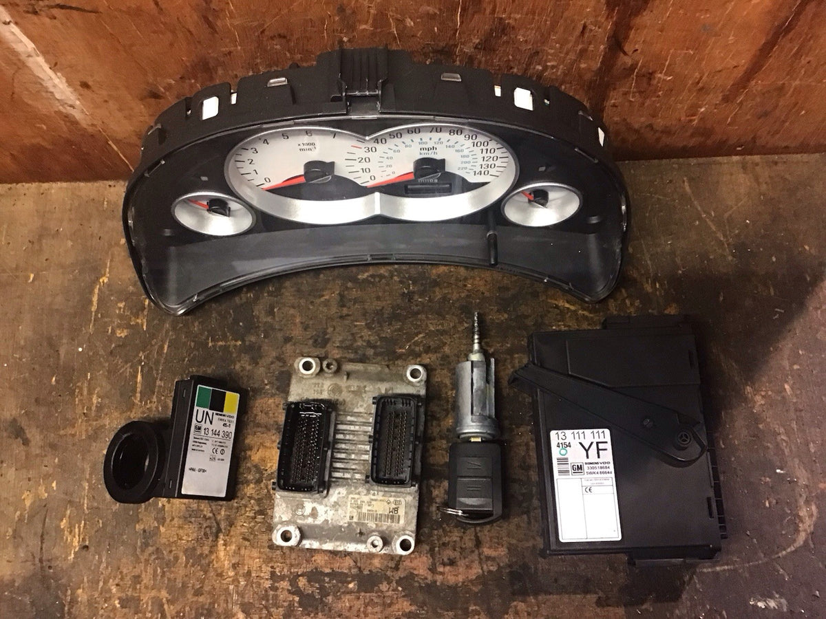 VAUXHALL CORSA C 1.0 PETROL ECU KIT 55354327 0261208393 Z10XEP 2003 20061
