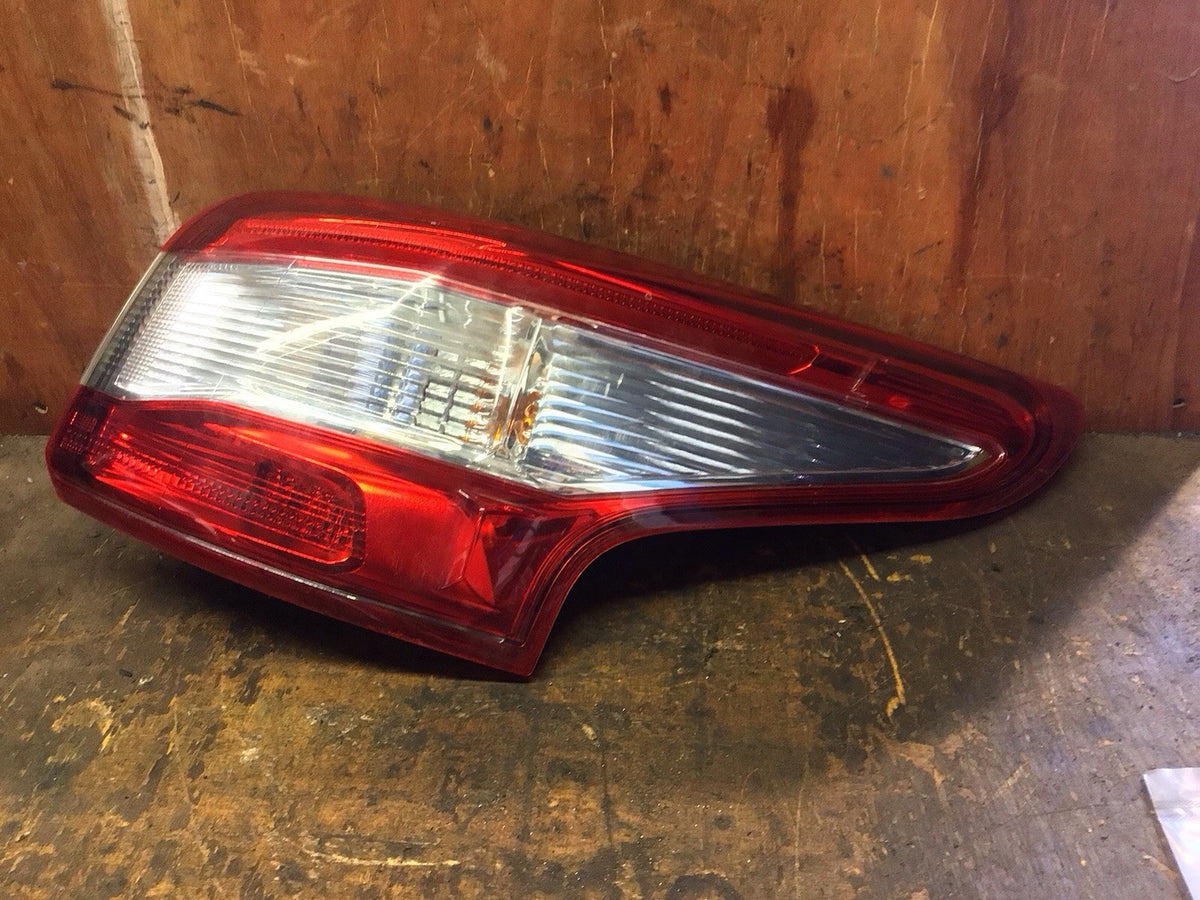NISSAN QASHQAI J11E DRIVER'S SIDE O/S OUTER REAR LIGHT 2013 20176
