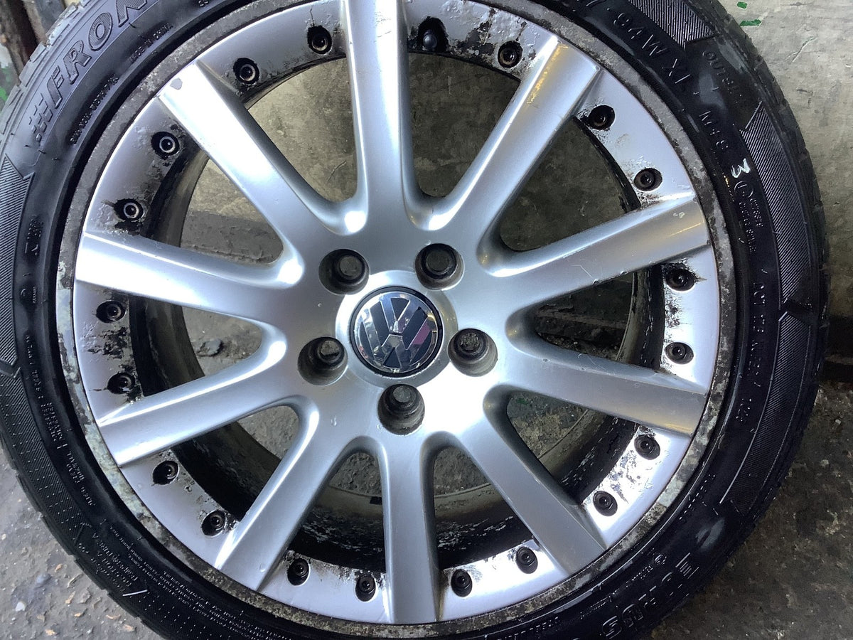 VOLKSWAGEN GOLF MK5 ALLOY WHEEL 17" 1K0601025K WITH TYRE 225X45X17 2002 20084