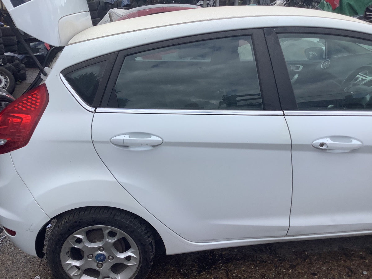 FORD FIESTA MK7 DRIVER'S SIDE O/S REAR  DOOR FROZEN WHITE 2008 20172