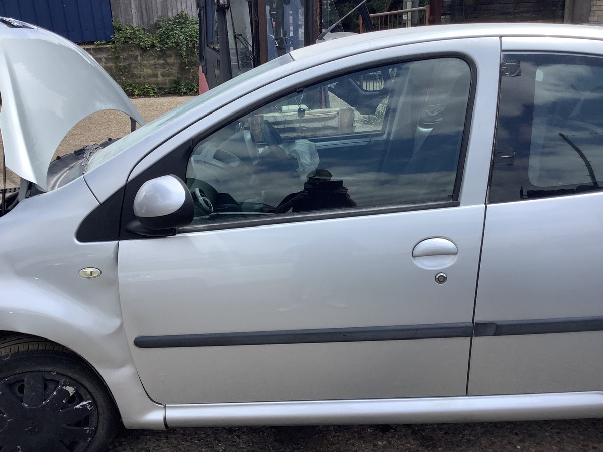 PEUGEOT 107 PASSENGERS SIDE N/S DOOR GRIS GALLIUM PAINT CODE KTB 2005 20142