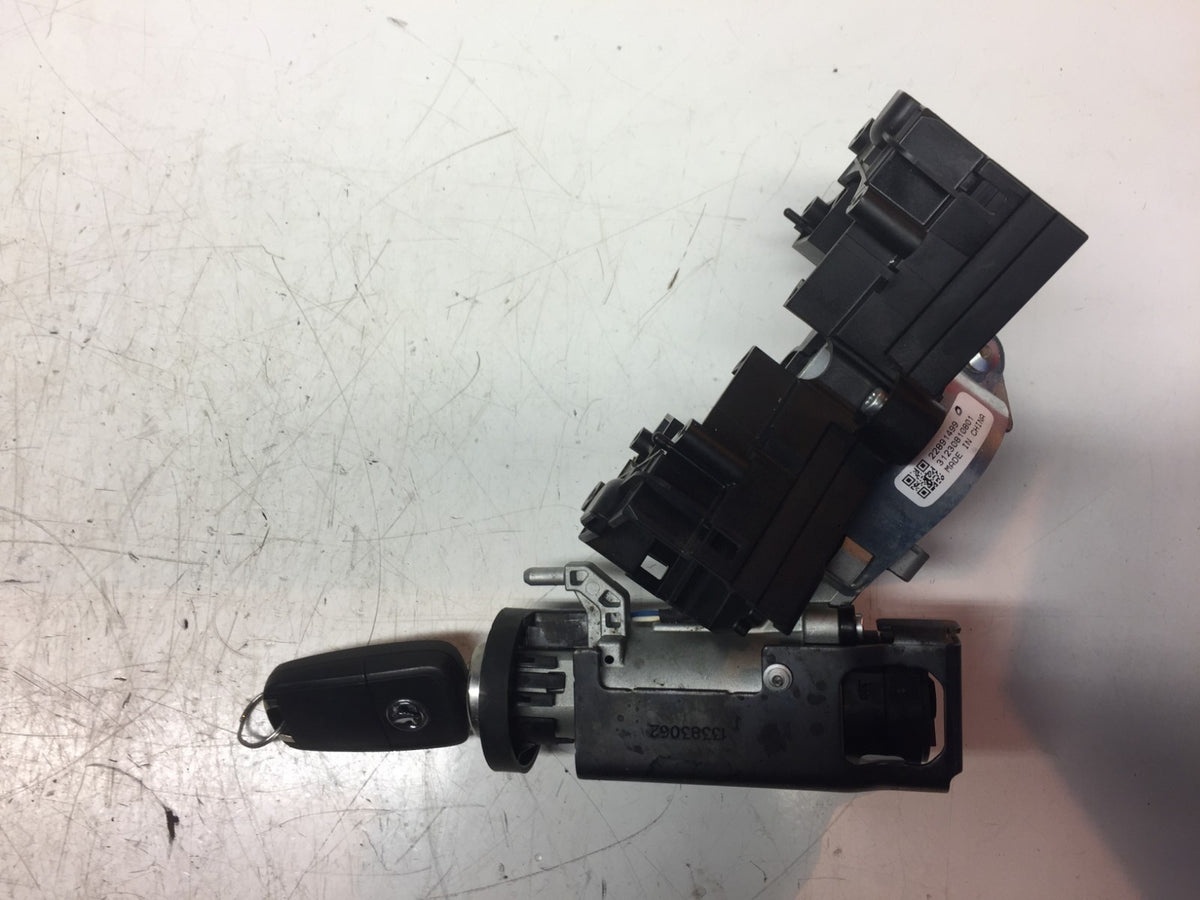 VAUXHALL INSIGNIA 2.0 DIESEL  IGNITION LOCK AND KEY 4121694S7 2013 20171